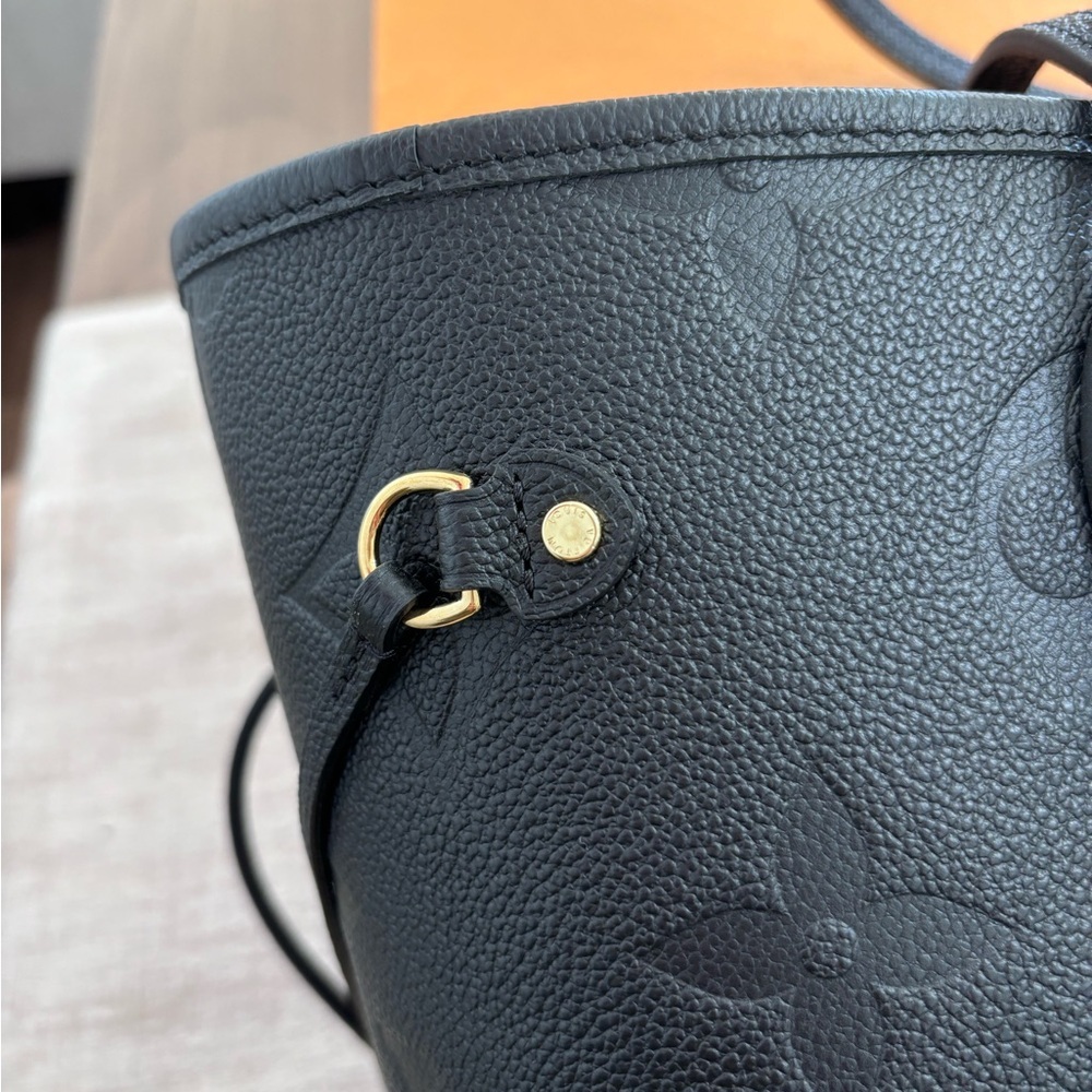 New Louis Vuitton Neverfull MM Monogram Empreinte Noir Black Leather - Picture 6 of 16
